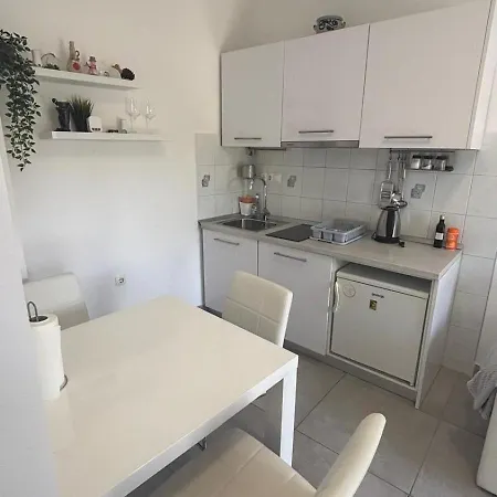 White Pearl Apartamento Sukošan