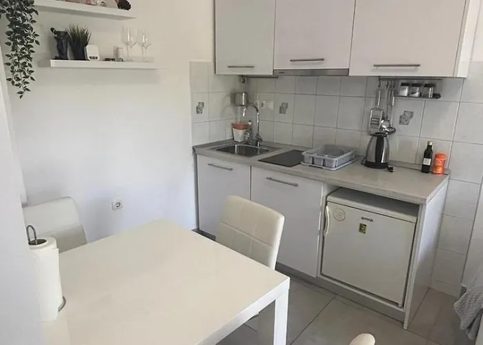 White Pearl Apartamento Sukošan