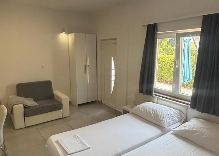 Apartment White Pearl